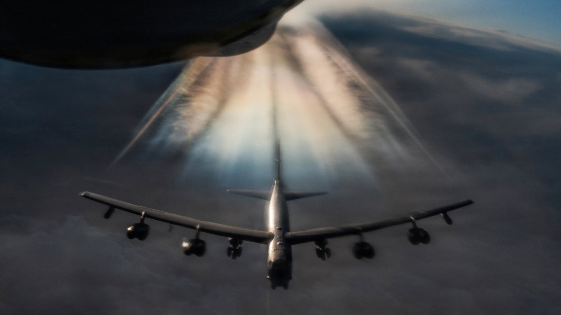 Американский бомбардировщик B-52H Stratofortress во время войны с Ираном, 20 марта 2026 года. Эта модель самолета используется ВВС США более 65 лет, со времен холодной войны