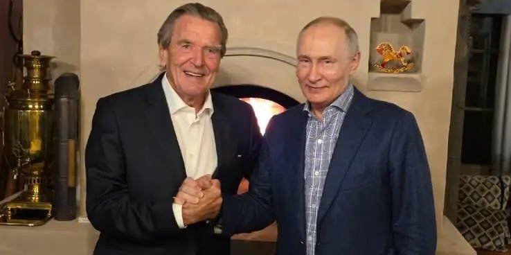 Путин отмечал свой день рождения в компании бывшего немецкого канцлера Герхарда Шрёдера