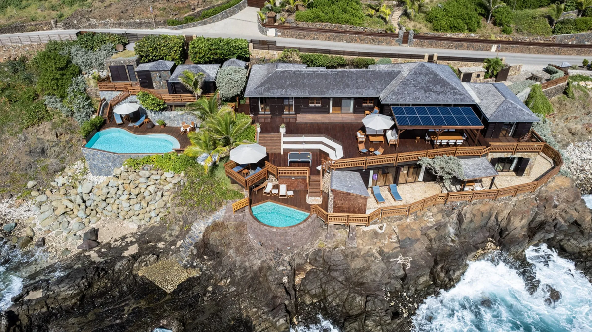 Companies associated with Akimov forked out almost €5 million for Nureyev’s former villa on “millionaires island”
