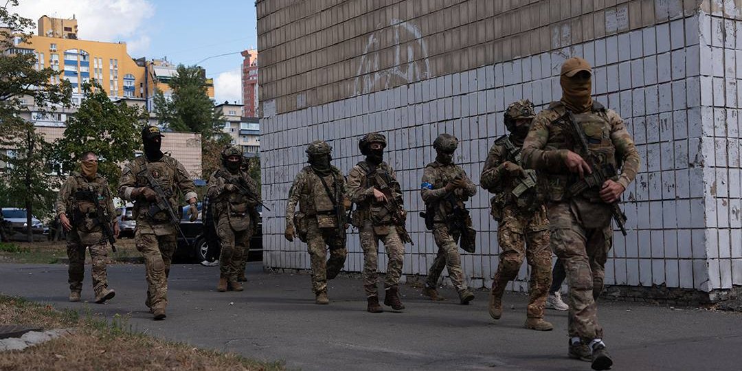 В Киеве сотрудники СБУ и ГУР устроили между собой перестрелку из-за РДК и ФСБ