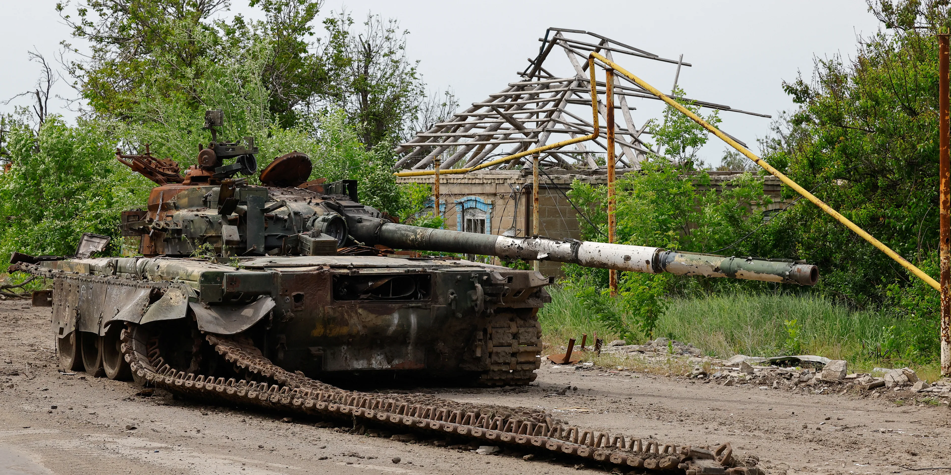 Putin’s War Economy Reaches Limit