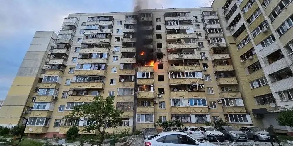 Белгород находится под атаками ракет и БПЛА около 15 часов