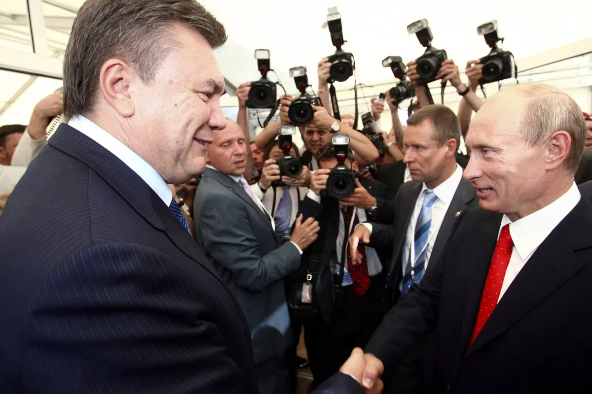 Путин использовал Януковича как «мягкую силу» (soft power). Но в 2014 году стало окончательно ясно, что сила слишком мягкая