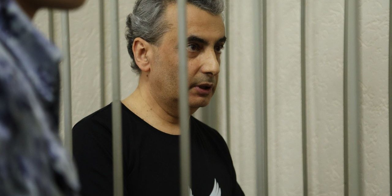 Зампреда «Яблока» Льва Шлосберга приговорили к 11 годам и одному месяцу колонии за посты в соцсетях