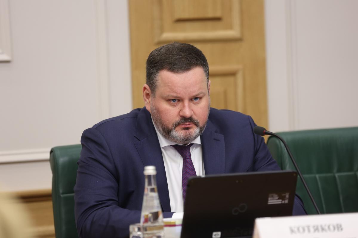 Антон Котяков