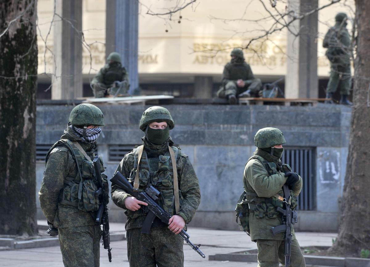 2014 год, Крым. Воспользовавшись смутой в Украине, Россия начинает захват ее территорий