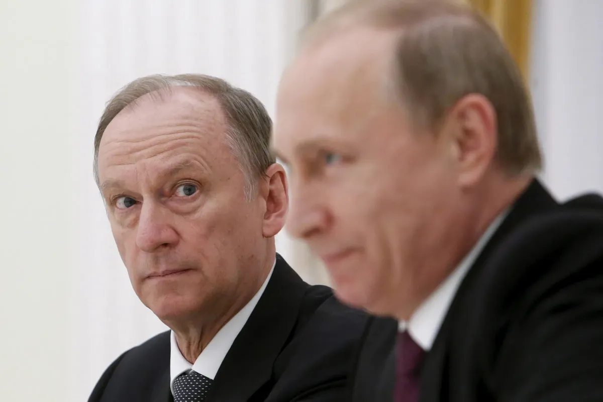 Head of the Security Council of Russia (Sovbez) Nikolai Patrushev (left)