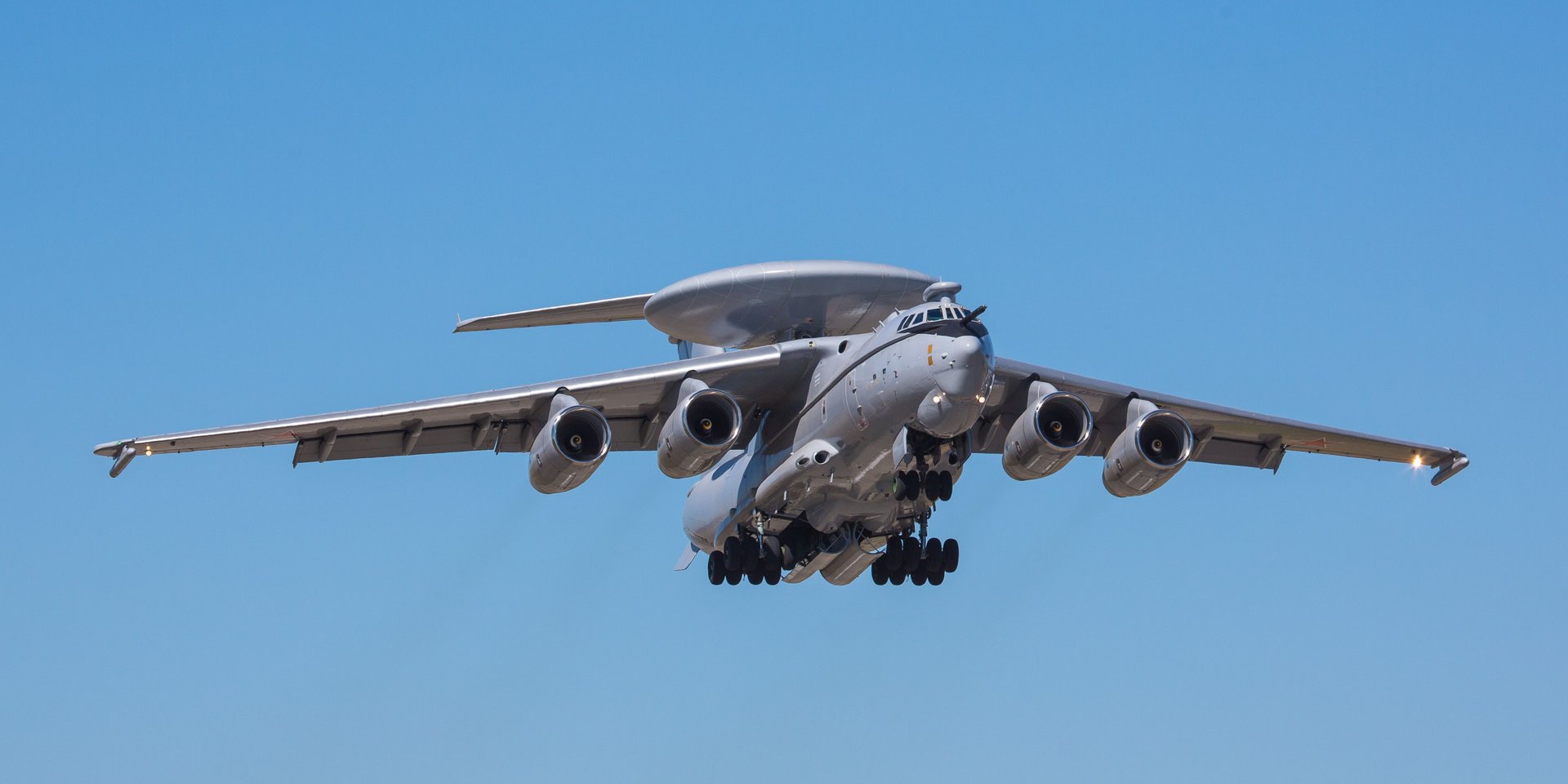 ВСУ уничтожили новейший самолет-радар А-100 в ходе налета на Таганрог