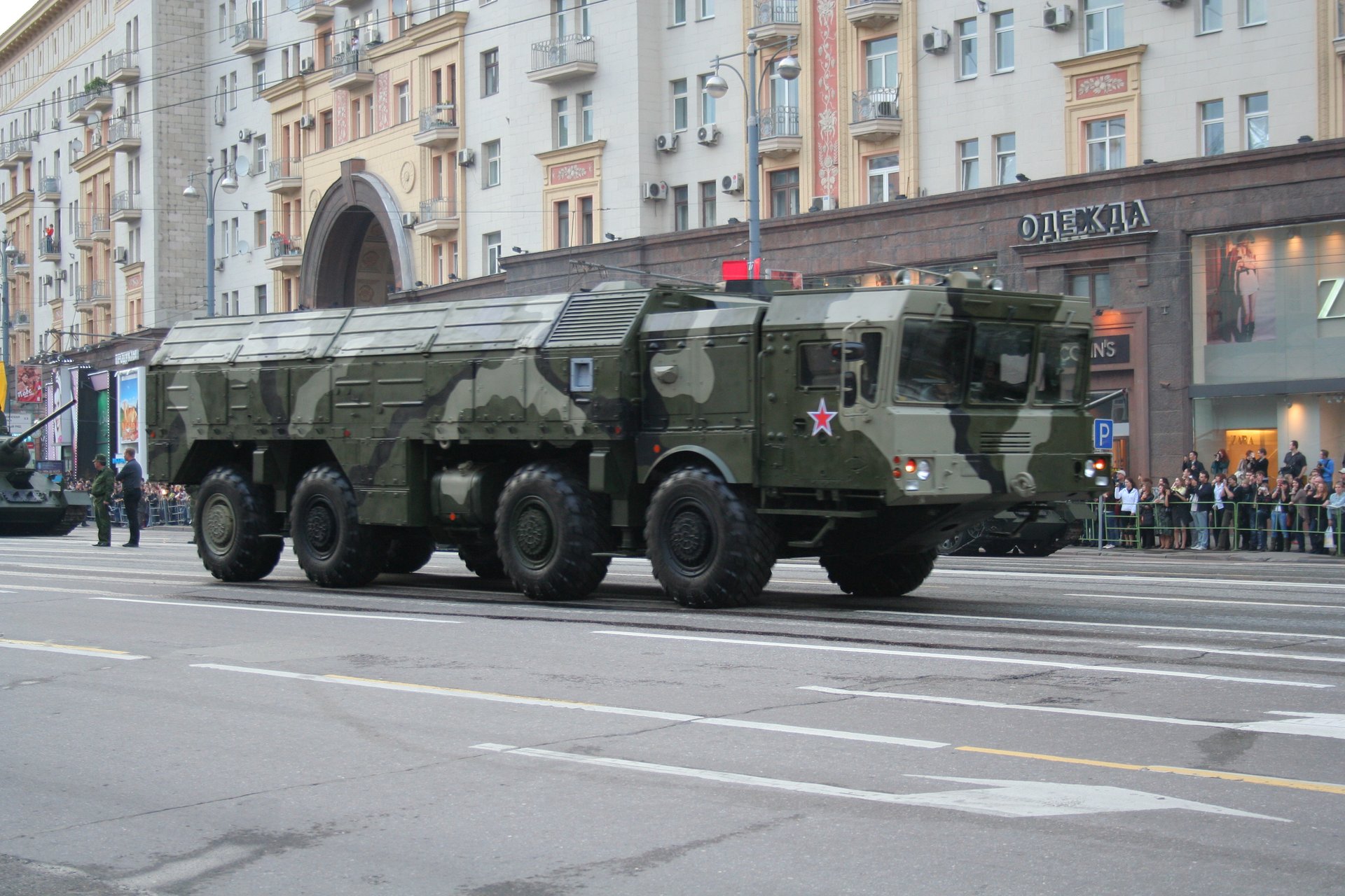 МЗКТ-7930 с «Искандером»