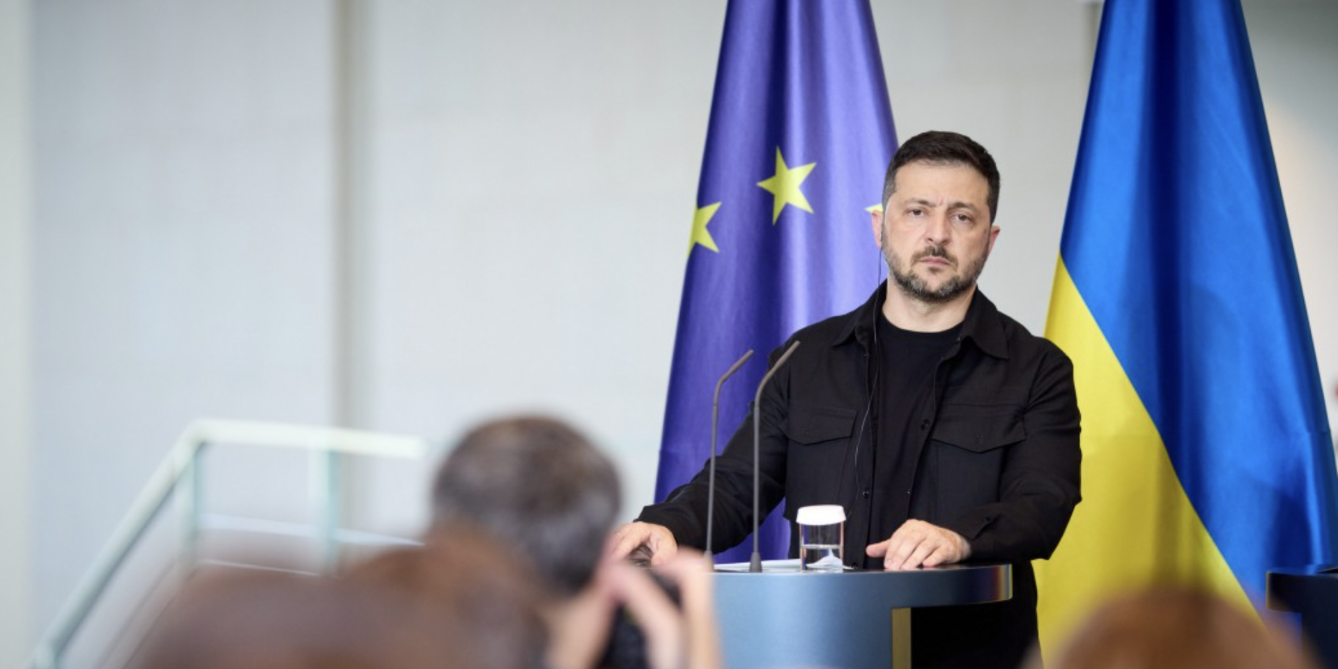 Зеленский обещает Украине надежные гарантии безопасности. Реально ли это?