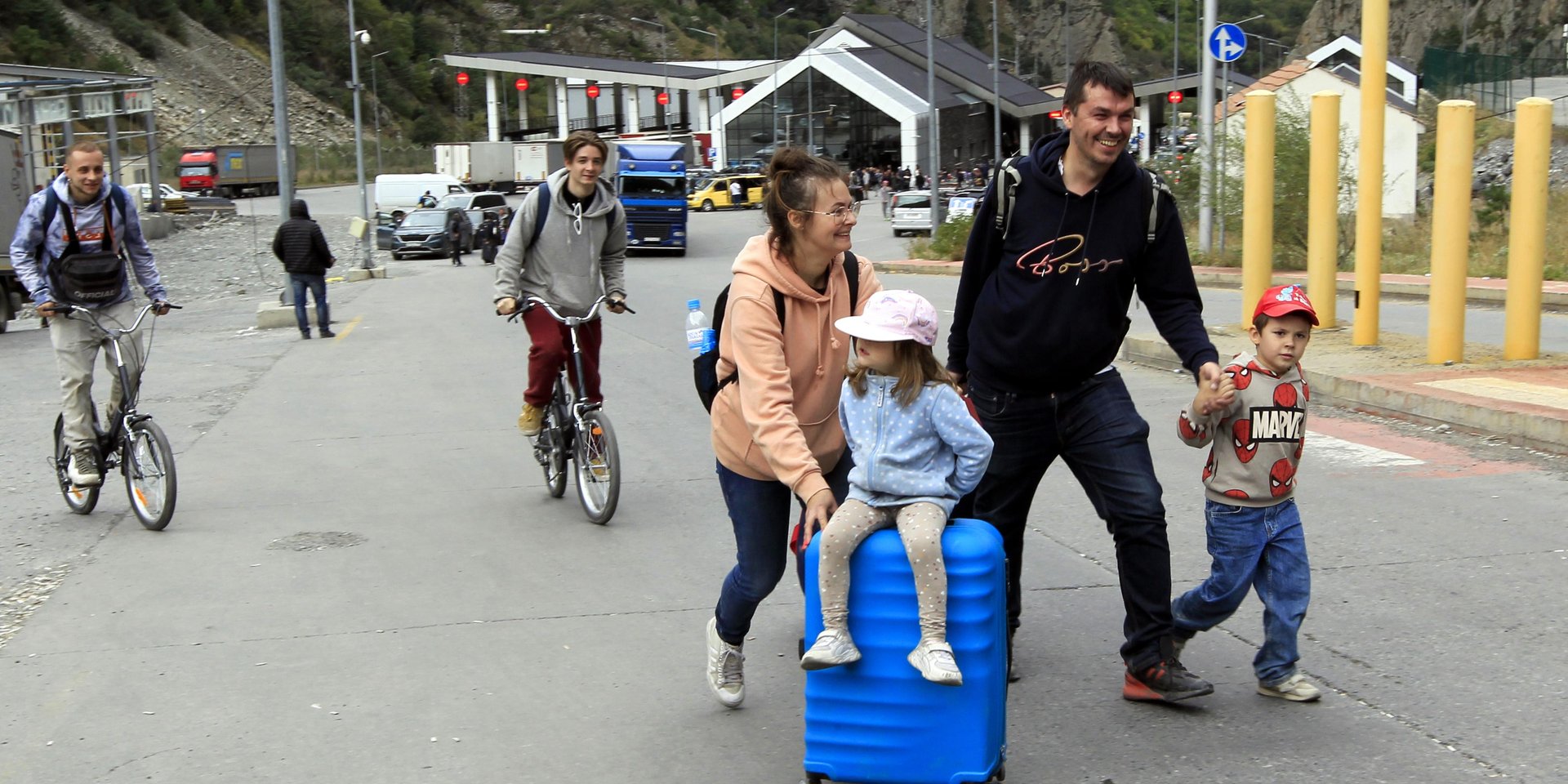 В России растет интерес к эмиграции — впервые за несколько лет. Куда сейчас проще всего уехать?