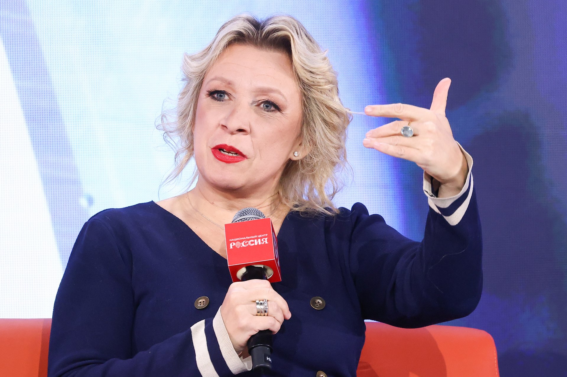 Мария Захарова, мастер по связям с общественностью