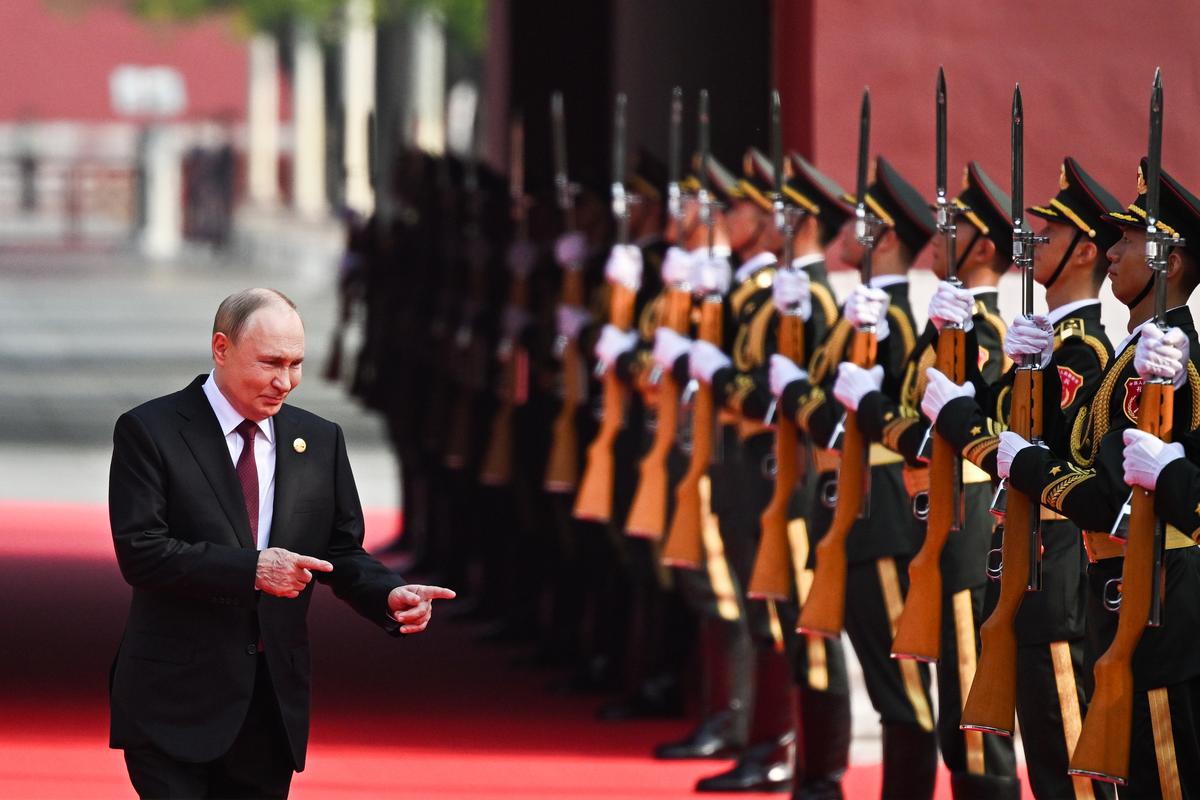 Путин на военном параде